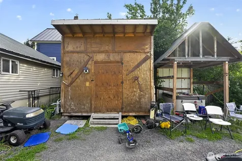207 W Montana Avenue Roslyn WA 98941