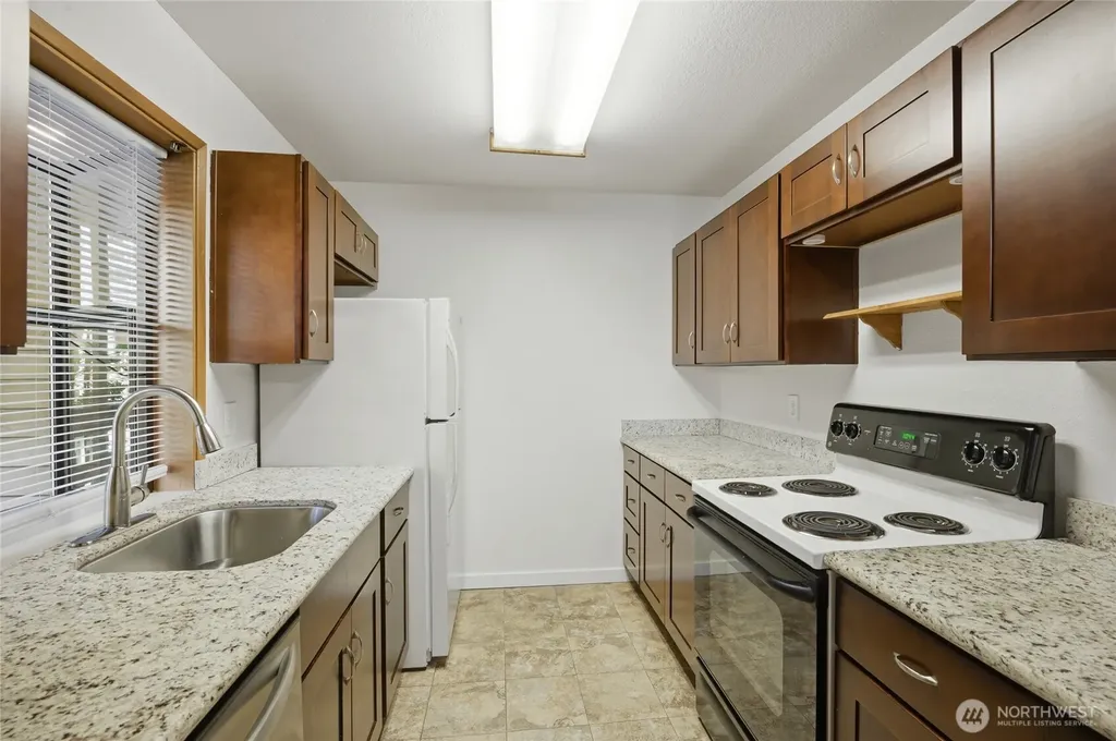 9512 1st Avenue NE Seattle WA 98115