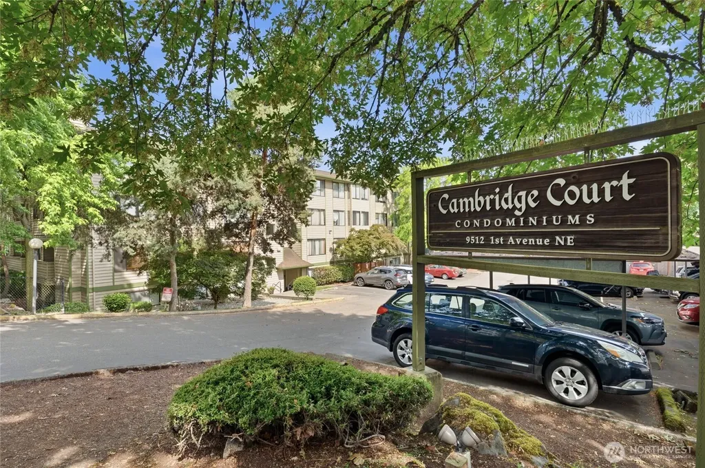 9512 1st Avenue NE Seattle WA 98115