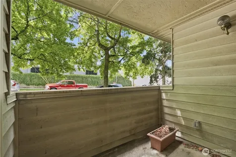 9512 1st Avenue NE Seattle WA 98115