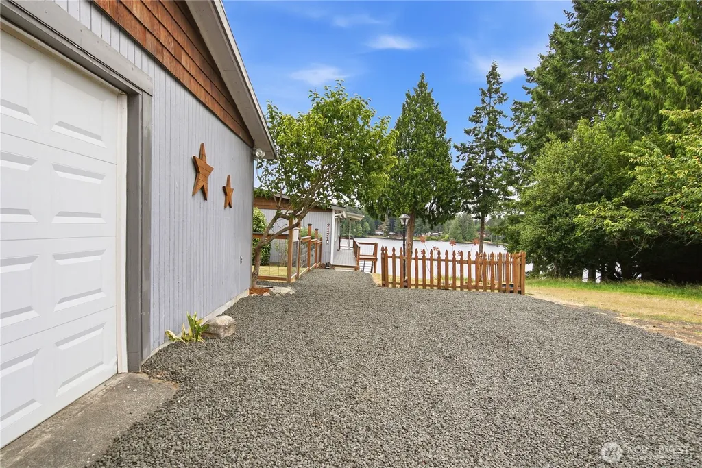 2121 E Timberlake Drive W Shelton WA 98584