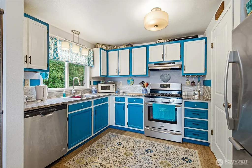 2121 E Timberlake Drive W Shelton WA 98584