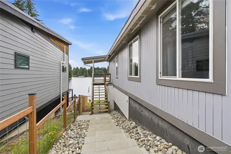 2121 E Timberlake Drive W Shelton WA 98584