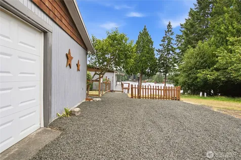 2121 E Timberlake Drive W Shelton WA 98584