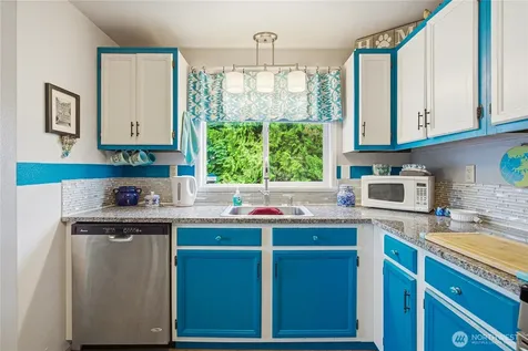 2121 E Timberlake Drive W Shelton WA 98584
