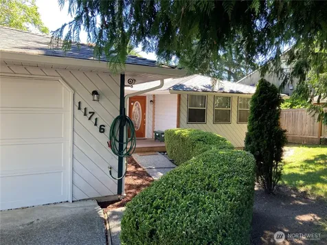 11716 26th Street NE Lake Stevens WA 98258