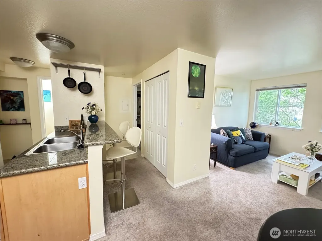 300 10th Avenue Seattle WA 98122
