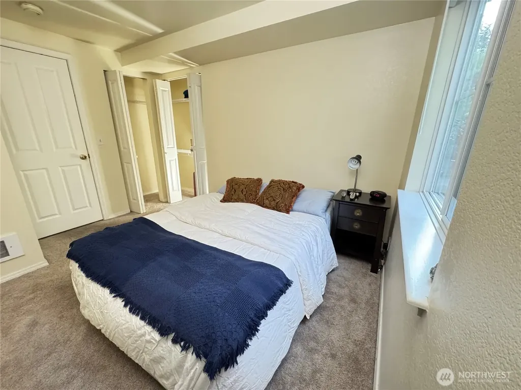 300 10th Avenue Seattle WA 98122
