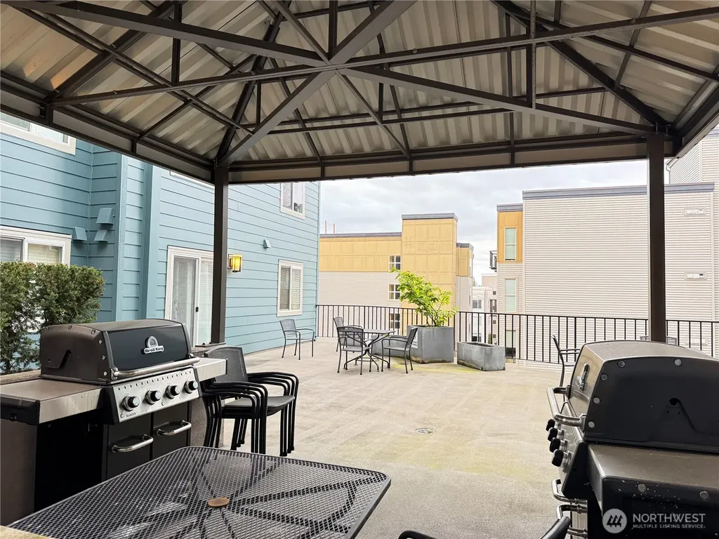 300 10th Avenue Seattle WA 98122