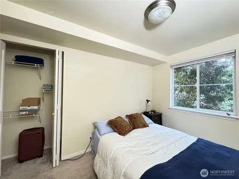 300 10th Avenue Seattle WA 98122
