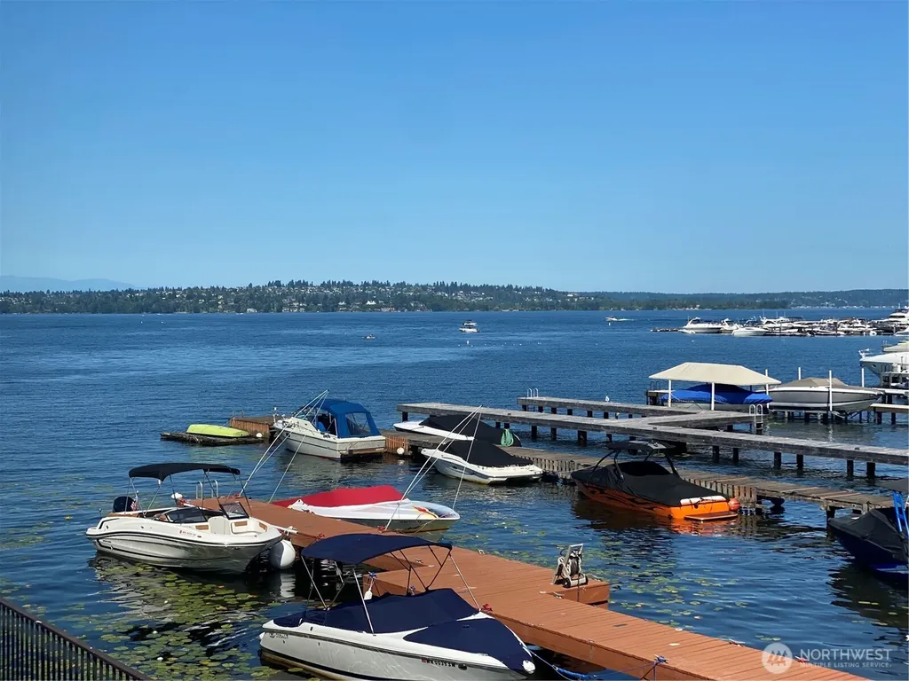 4561 Lake Washington Boulevard NE Kirkland WA 98033