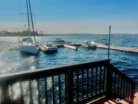 4561 Lake Washington Boulevard NE Kirkland WA 98033