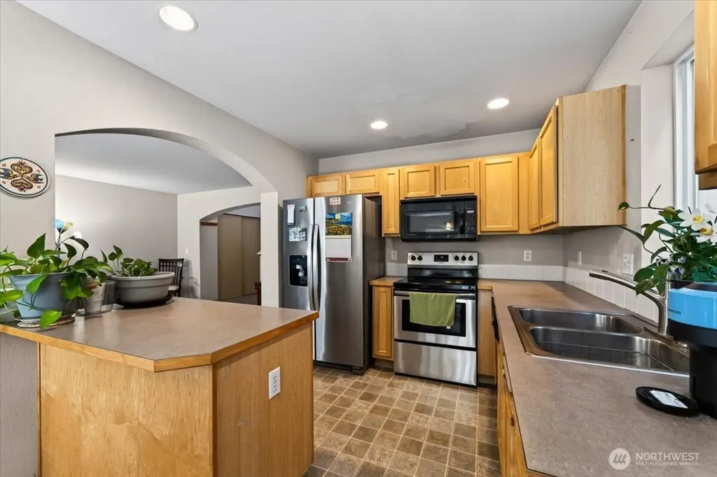 7240 177th Street E Puyallup WA 98375