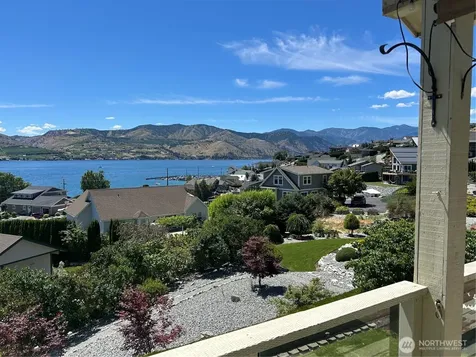 232 Eldorado Way Chelan WA 98816