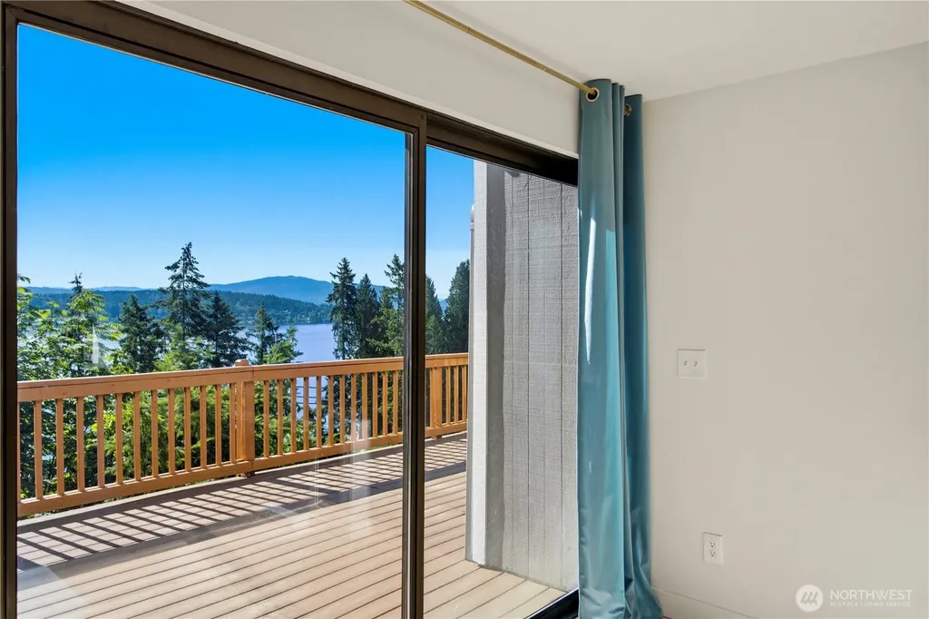 110 174th Place Bellevue WA 98008