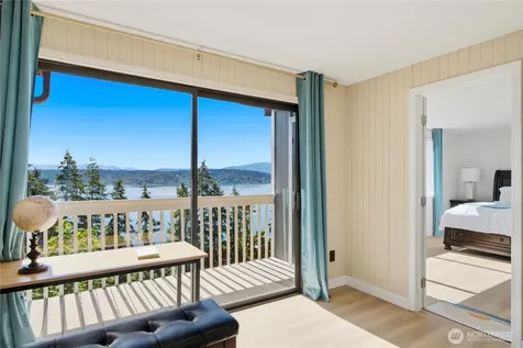 110 174th Place Bellevue WA 98008