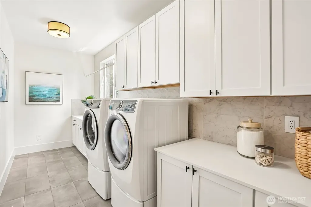 3072 106th Street SE Bellevue WA 98004