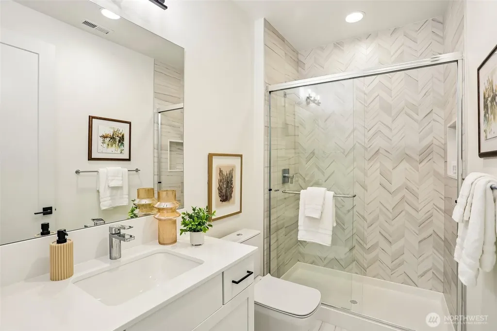 3072 106th Street SE Bellevue WA 98004