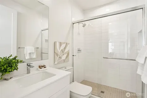 3072 106th Street SE Bellevue WA 98004