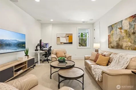3072 106th Street SE Bellevue WA 98004