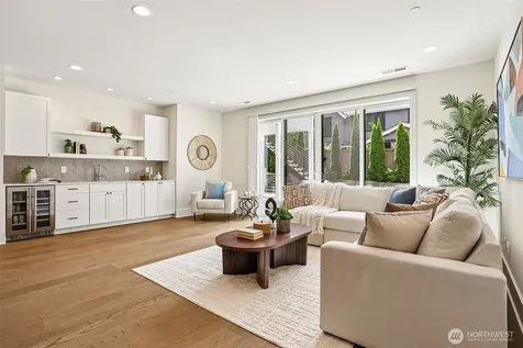 3072 106th Street SE Bellevue WA 98004