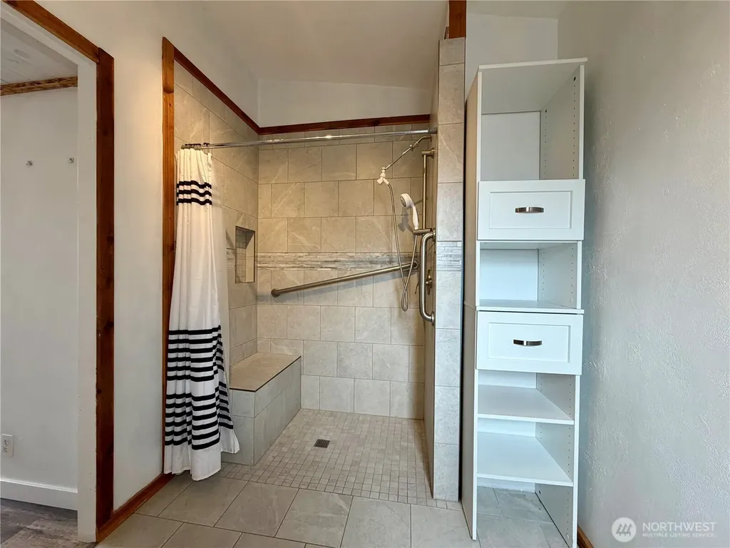 222 Maple Avenue NW Napavine WA 98565