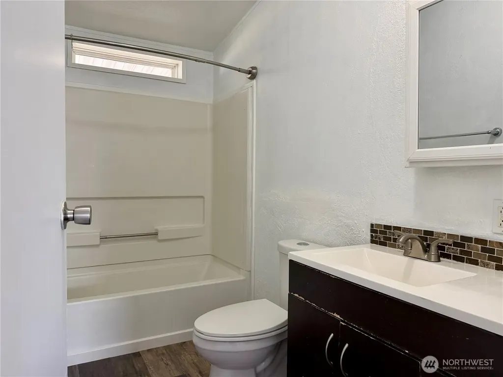 222 Maple Avenue NW Napavine WA 98565