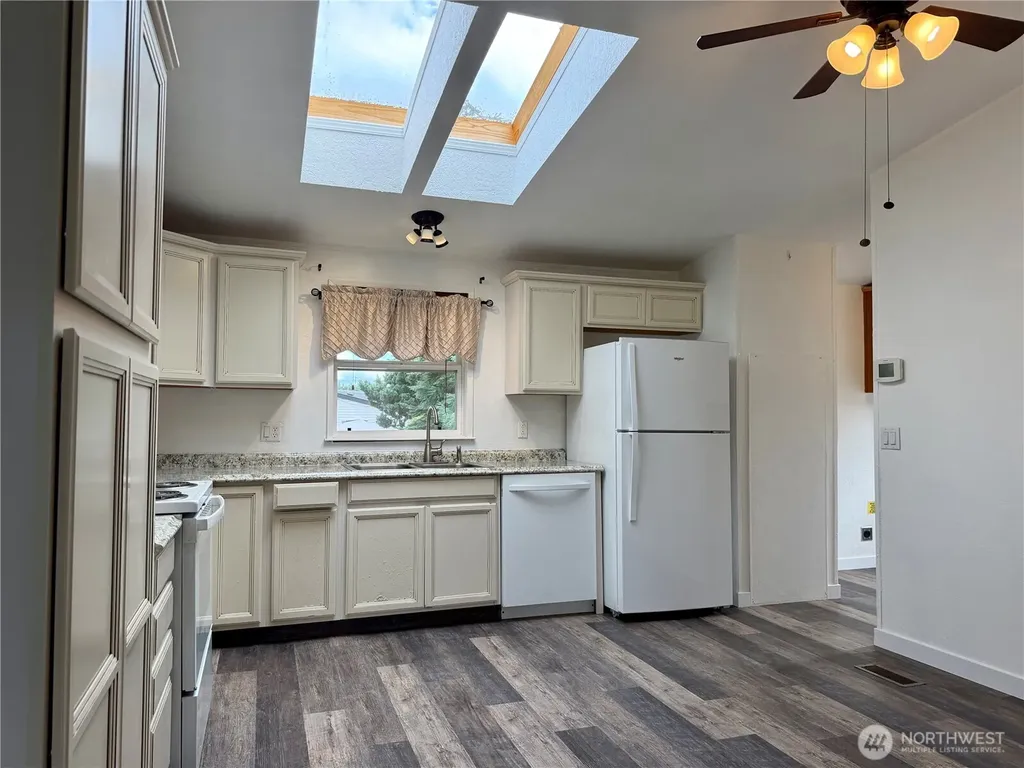 222 Maple Avenue NW Napavine WA 98565