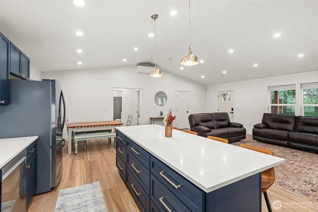 763 Harrison Avenue Raymond WA 98577