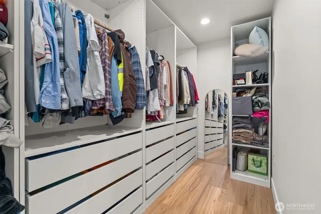 763 Harrison Avenue Raymond WA 98577