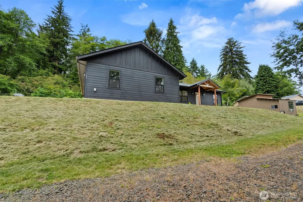 763 Harrison Avenue Raymond WA 98577