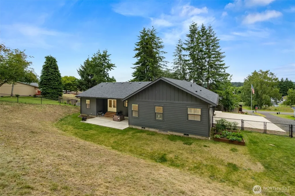 763 Harrison Avenue Raymond WA 98577