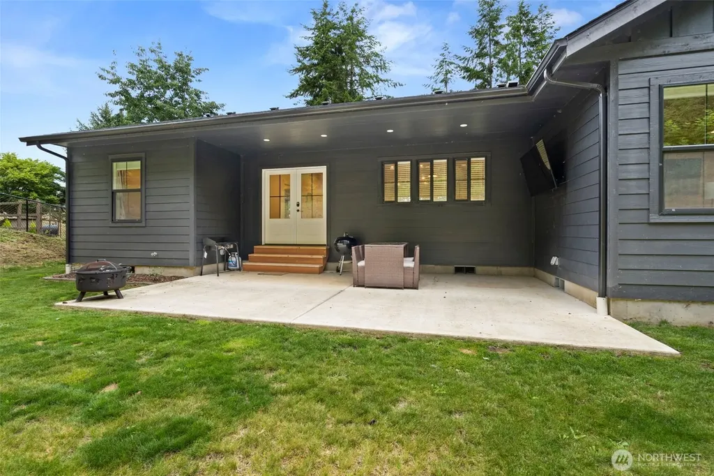 763 Harrison Avenue Raymond WA 98577