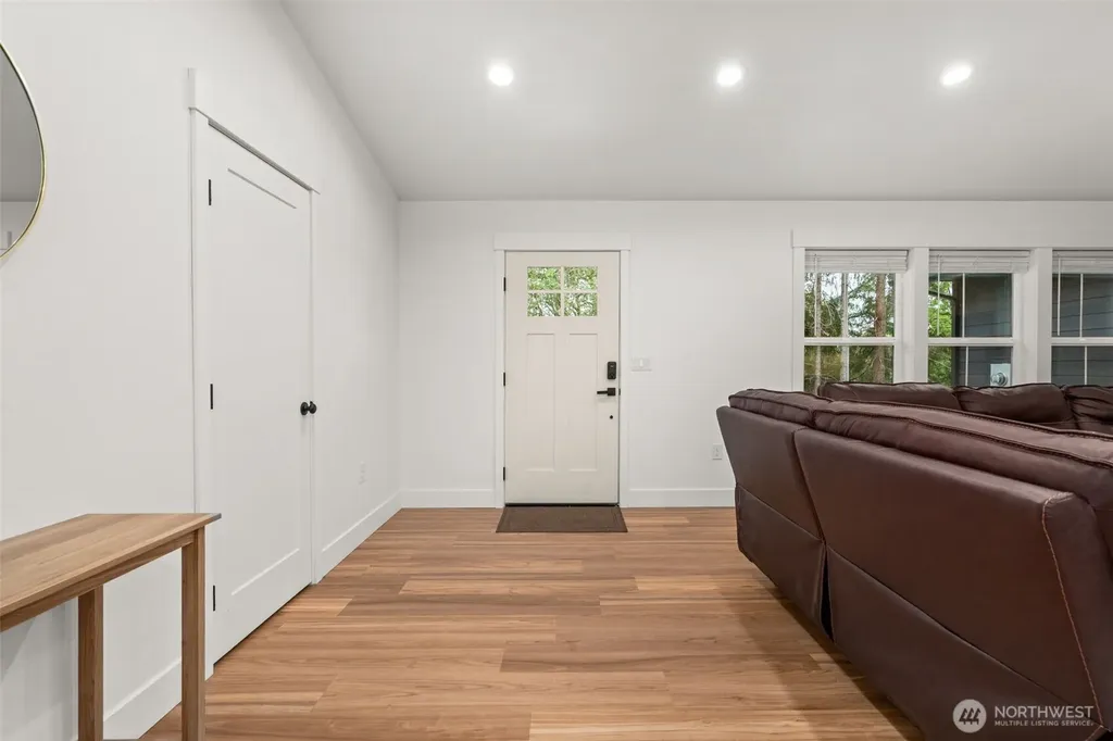 763 Harrison Avenue Raymond WA 98577