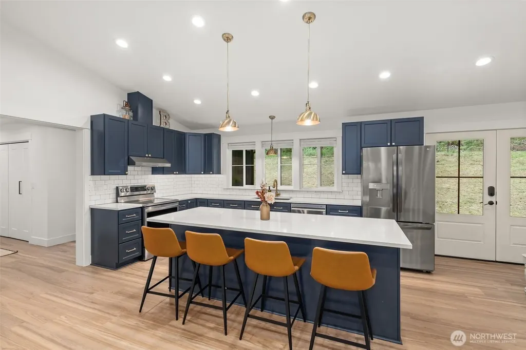 763 Harrison Avenue Raymond WA 98577