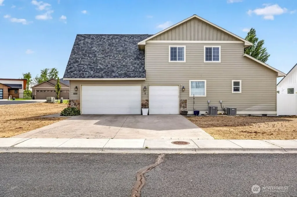 600 N Bluff West Drive Moses Lake WA 98837