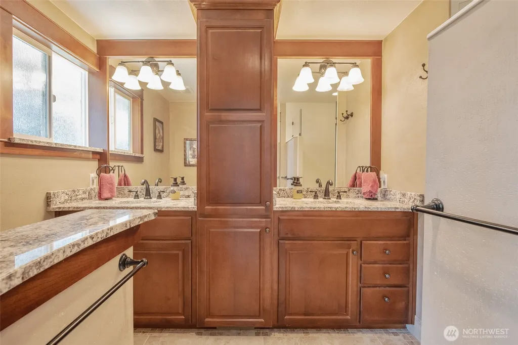 7610 95th Avenue SW Lakewood WA 98498