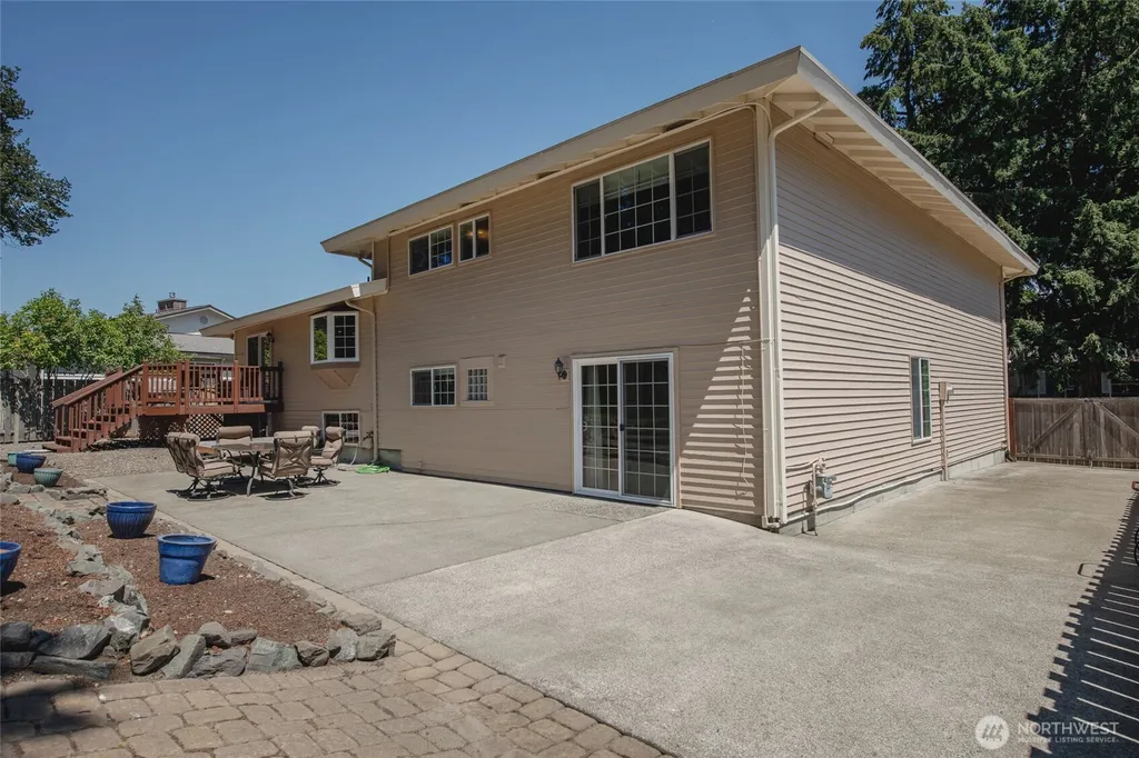 7610 95th Avenue SW Lakewood WA 98498