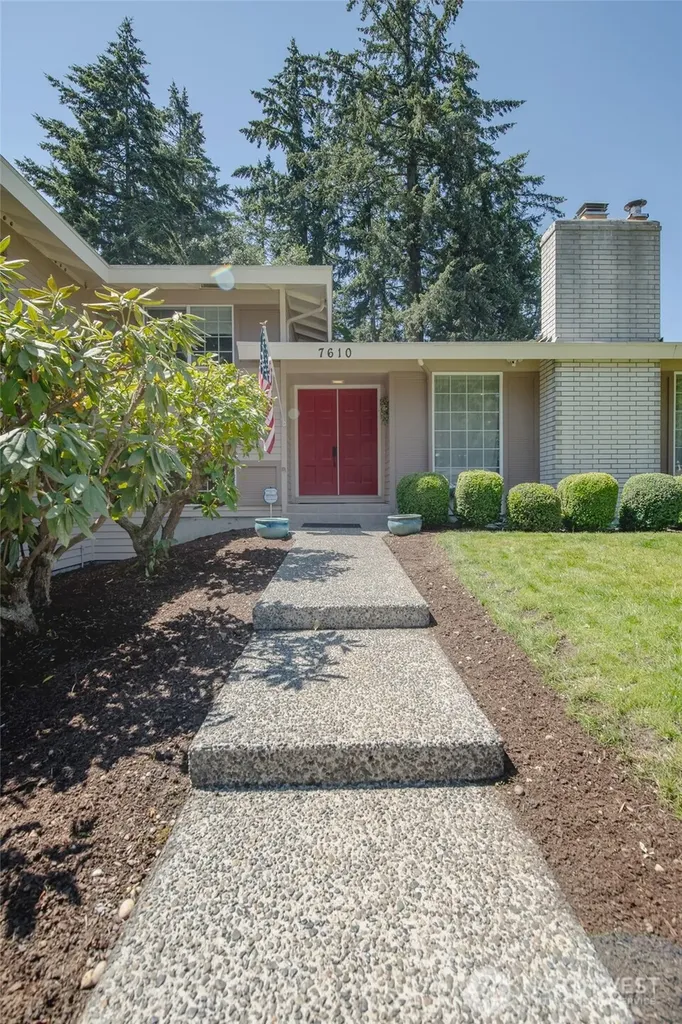 7610 95th Avenue SW Lakewood WA 98498
