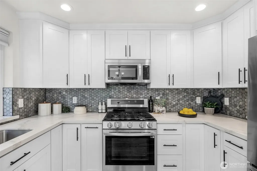 1926 189th Street SW Lynnwood WA 98036