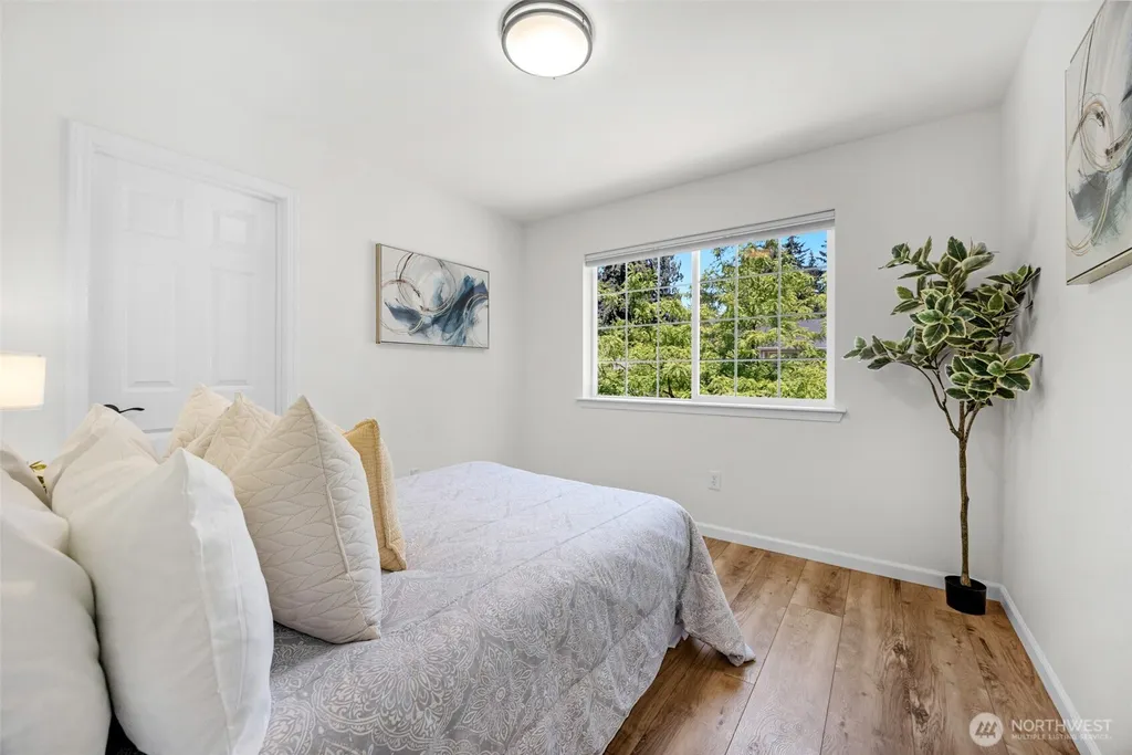 1926 189th Street SW Lynnwood WA 98036