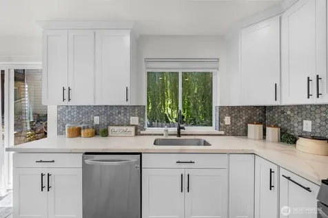 1926 189th Street SW Lynnwood WA 98036