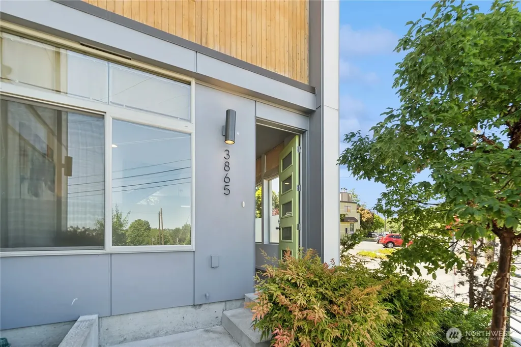 3865 Gilman Avenue W Seattle WA 98199