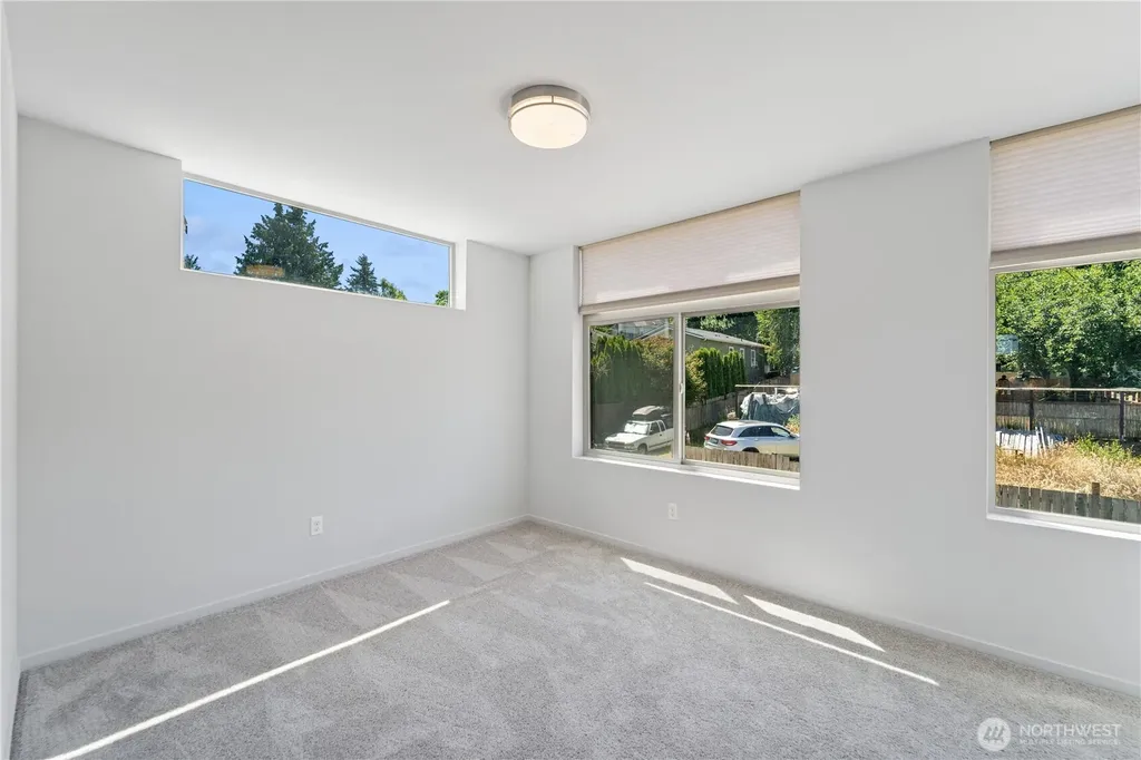3865 Gilman Avenue W Seattle WA 98199