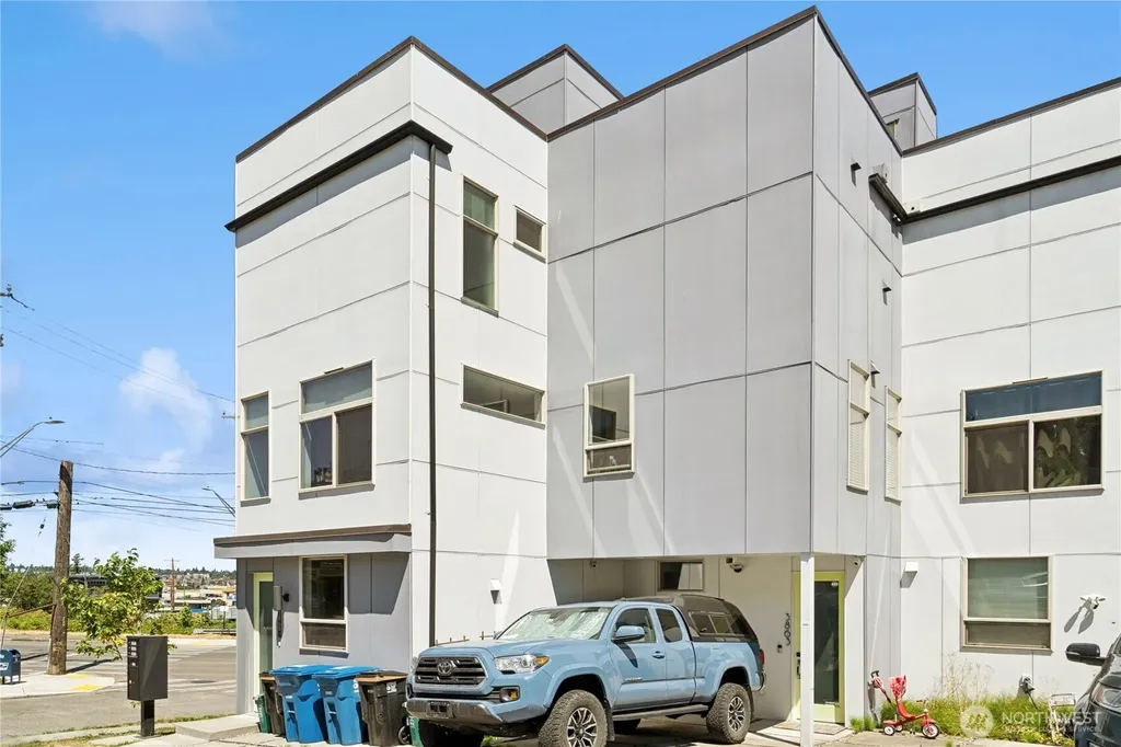 3865 Gilman Avenue W Seattle WA 98199