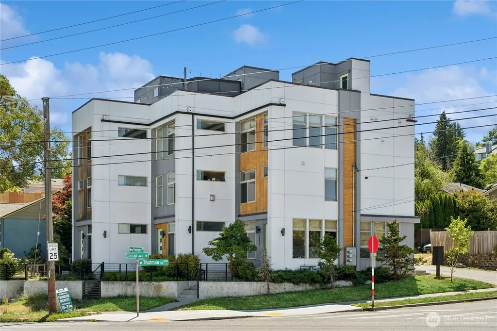 3865 Gilman Avenue W Seattle WA 98199