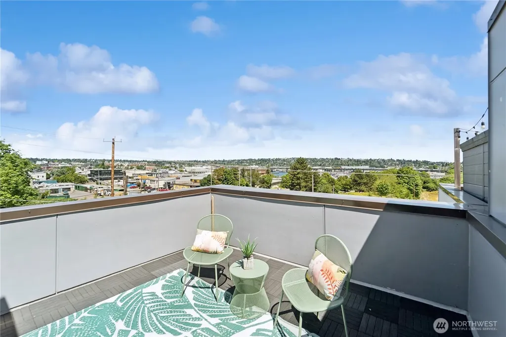 3865 Gilman Avenue W Seattle WA 98199