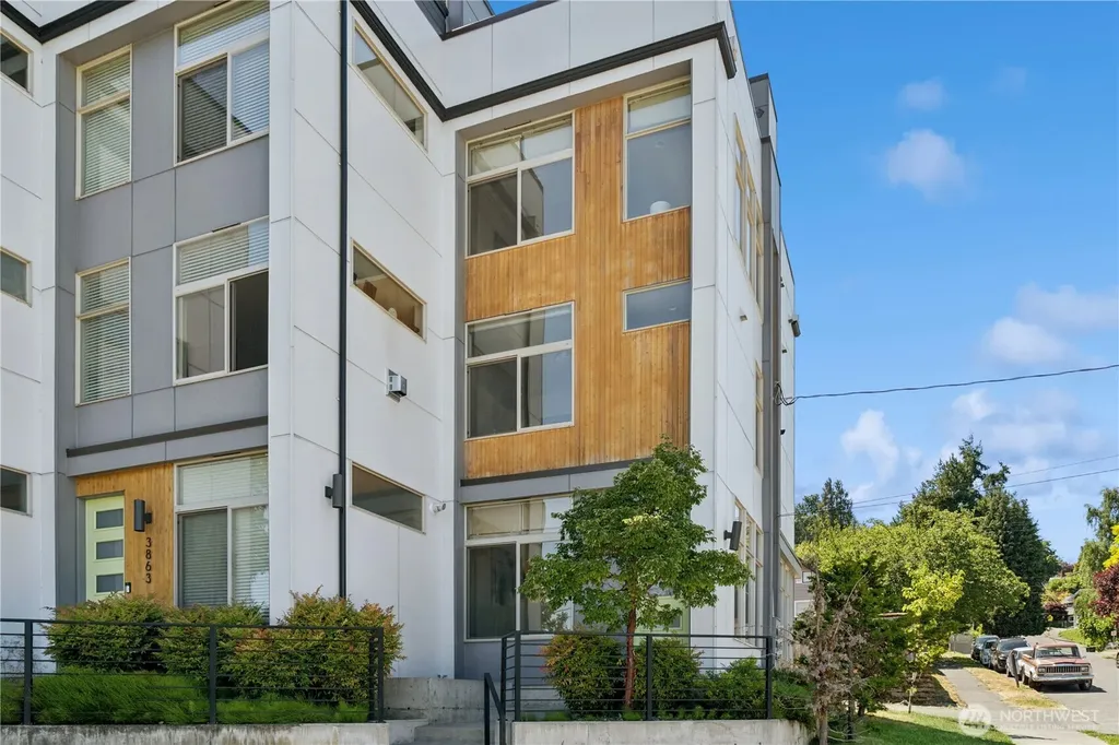 3865 Gilman Avenue W Seattle WA 98199