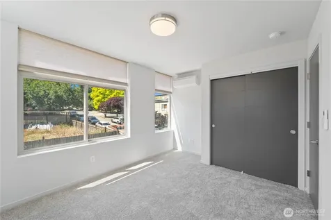 3865 Gilman Avenue W Seattle WA 98199
