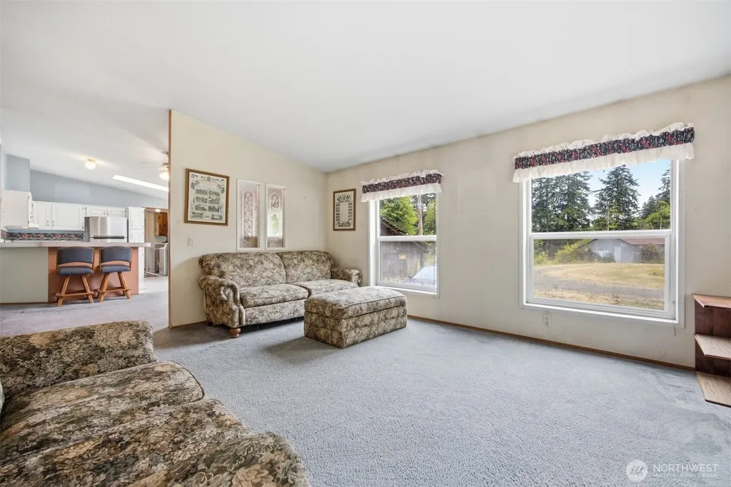 3908 Holtzheimer Trail Blaine WA 98230